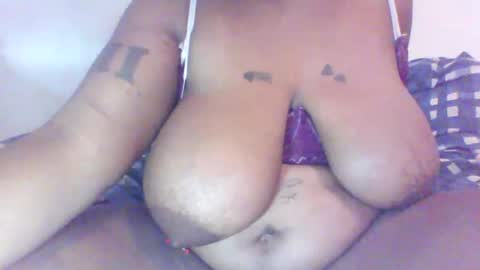 Snapshot of theblkexp chatting on 11-10-25, 02:38 theblkexp online show from 11-10-25, 02:38