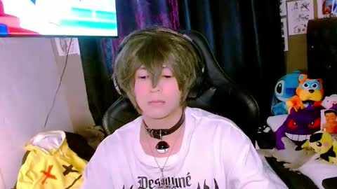 Snapshot of thebluesky_18 chatting on 06-06-26, 12:32 thebluesky_18 online show from 06-06-26, 12:32