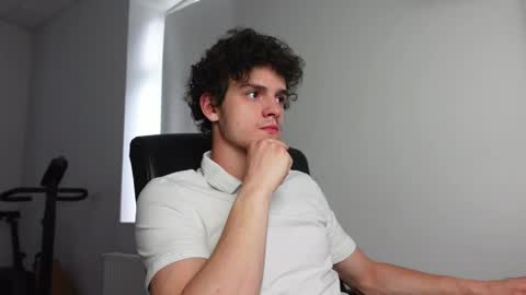 Snapshot of thebrad_holloway chatting on 05-25-26, 04:46 Thebrad H online show from 05-25-26, 04:46