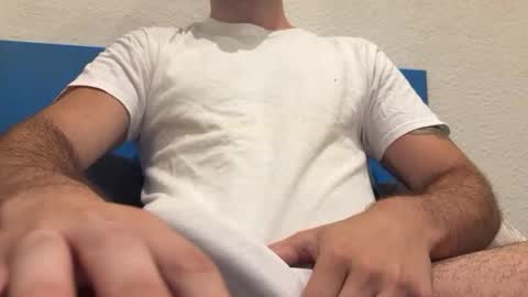Snapshot of thebulge_b0y chatting on 07-25-26, 10:24 thebulge_b0y online show from 07-25-26, 10:24