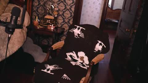 Joan online show from 10-12-25, 08:19