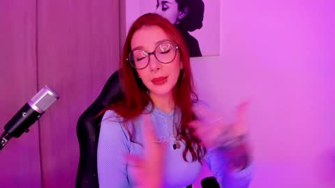 Snapshot of thecosmicgirl chatting on 01-08-25, 10:16 Alicia Alikath  online show from 01-08-25, 10:16