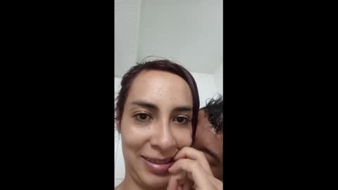 Snapshot of thecrazy_couple chatting on 01-12-25, 06:27 Amber online show from 01-12-25, 06:27