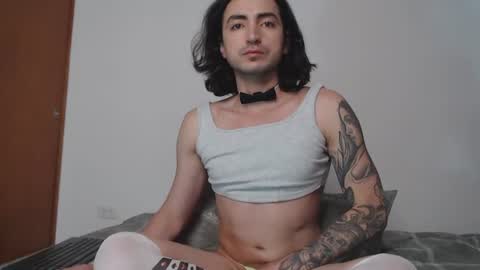 Snapshot of thecrazyadam chatting on 06-16-26, 08:55 Miguel online show from 06-16-26, 08:55