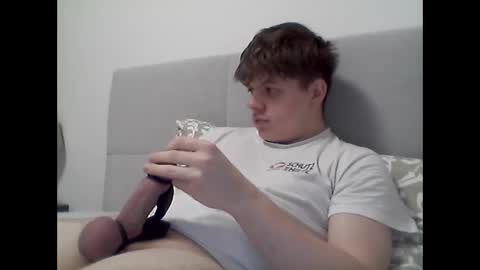 thecuteguy144949 online show from 02-09-25, 05:54