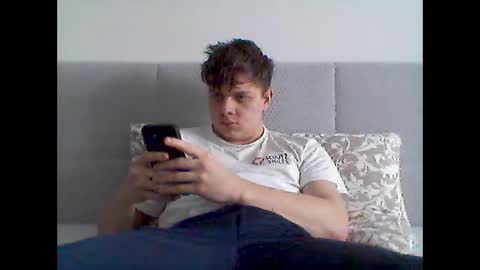 thecuteguy144949 online show from 02-11-25, 11:21