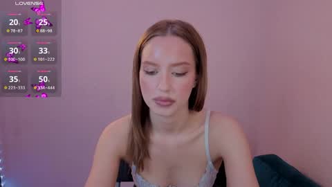 Snapshot of thecutienatura chatting on 05-06-26, 07:08 Olivia online show from 05-06-26, 07:08