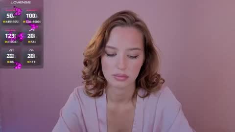Snapshot of thecutienatura chatting on 05-12-26, 07:11 Olivia online show from 05-12-26, 07:11