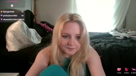 Snapshot of thedancingalien chatting on 06-16-26, 03:14 Kassandra Grant online show from 06-16-26, 03:14