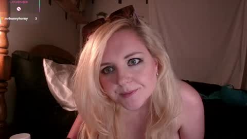 Snapshot of thedancingalien chatting on 07-15-26, 05:23 Kassandra Grant online show from 07-15-26, 05:23