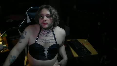 Snapshot of thedemonlord93 chatting on 12-27-24, 07:40 thedemonlord93 online show from 12-27-24, 07:40