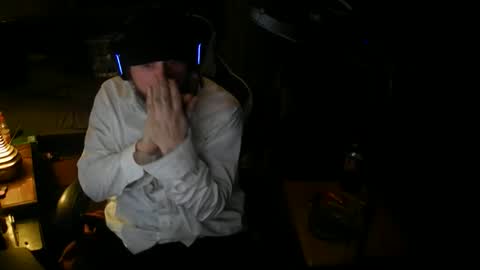 Snapshot of thedemonlord93 chatting on 12-14-25, 11:20 thedemonlord93 online show from 12-14-25, 11:20