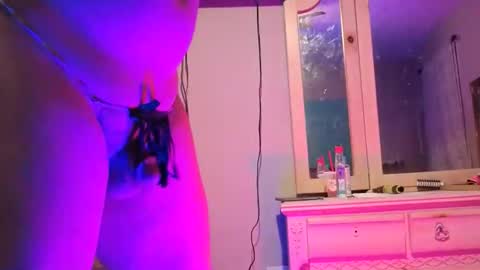 Snapshot of thedeviantdaddy chatting on 11-01-25, 11:07 DeviantDaddy online show from 11-01-25, 11:07