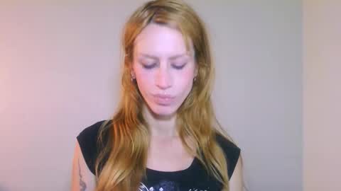 Yolanda online show from 10-26-25, 06:14