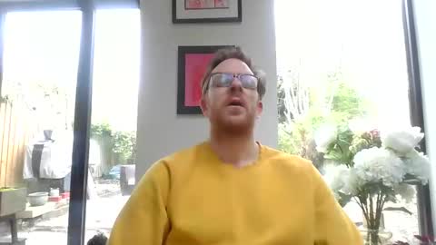 Snapshot of thedram chatting on 04-15-26, 10:11 DRAM online show from 04-15-26, 10:11
