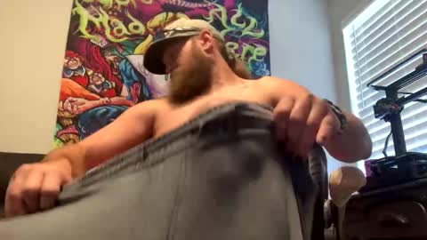 Snapshot of thedude715981 chatting on 02-16-25, 04:32 thedude715981 online show from 02-16-25, 04:32