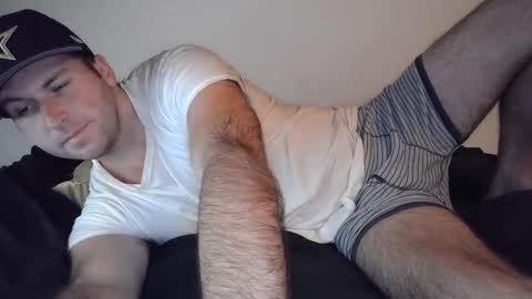 Theetwohander online show from 10-21-25, 02:01