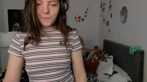 TheFarmergirl online show from 04-13-26, 04:07