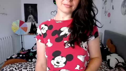 Snapshot of thefarmergirl chatting on 06-10-26, 04:12 TheFarmergirl online show from 06-10-26, 04:12
