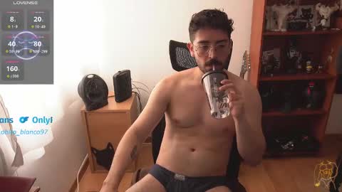 Wolf Independent model online show from 02-03-26, 04:34