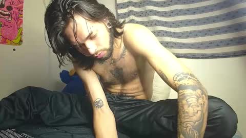 Snapshot of theferxxo_12 chatting on 02-05-25, 01:37 independent Model online show from 02-05-25, 01:37