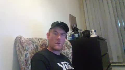 Snapshot of thegingerjim chatting on 09-19-25, 12:12 thegingerjim online show from 09-19-25, 12:12