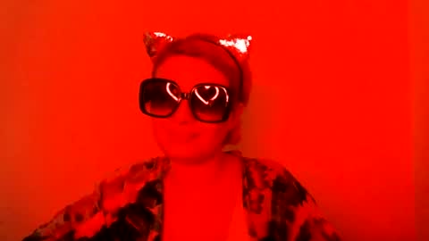 Snapshot of thegoddessfrida chatting on 10-31-25, 03:29 Goddess Frida online show from 10-31-25, 03:29