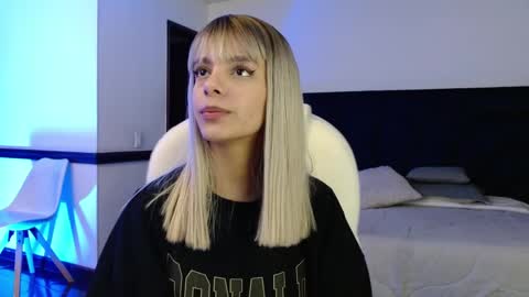 Peyton online show from 04-06-26, 03:48