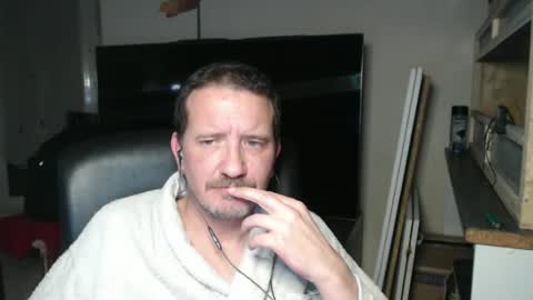 Snapshot of thegreeneyes95 chatting on 12-01-24, 09:48 Green online show from 12-01-24, 09:48