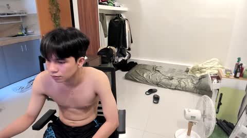 Green online show from 01-12-25, 03:39