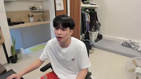 Green online show from 03-11-25, 07:26