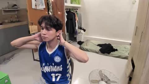 Green online show from 10-23-25, 09:52