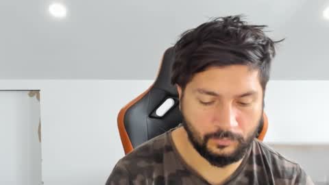 Snapshot of theguardian7 chatting on 11-12-25, 11:54 theguardian7 online show from 11-12-25, 11:54