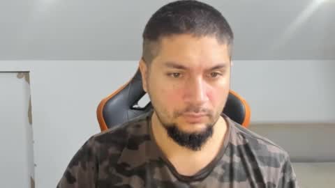 Snapshot of theguardian7 chatting on 12-14-25, 10:47 theguardian7 online show from 12-14-25, 10:47