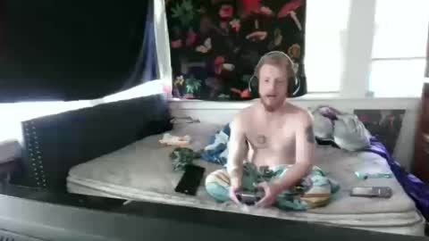 Snapshot of thehotfoxdd chatting on 10-10-25, 10:53 fuzzyfox online show from 10-10-25, 10:53