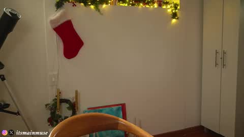 Iris online show from 12-22-25, 10:18