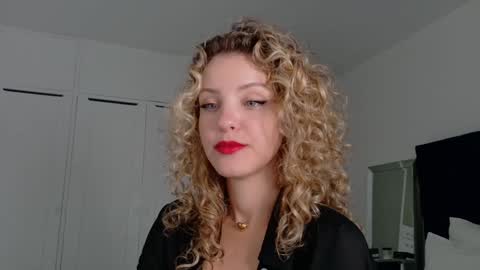 Lily Marie online show from 11-06-25, 10:43