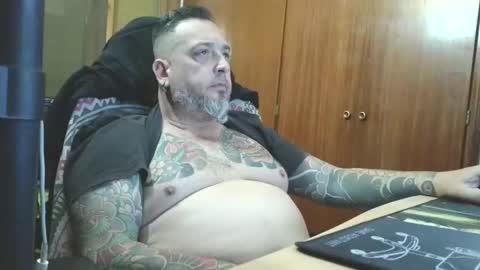 Snapshot of thekier chatting on 01-17-26, 01:49 thekier online show from 01-17-26, 01:49