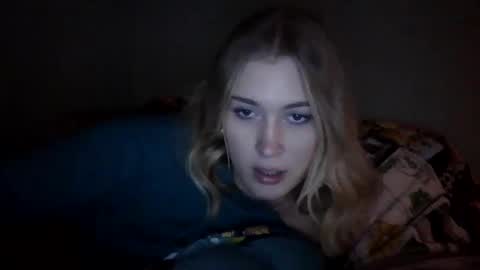 Snapshot of thelittlebambii chatting on 01-09-25, 11:56 Little Bambii online show from 01-09-25, 11:56