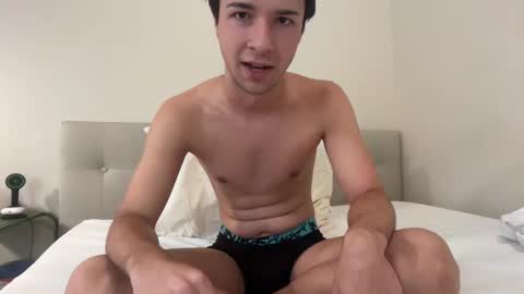 Snapshot of thelonglouie chatting on 10-04-25, 05:33 Louie online show from 10-04-25, 05:33