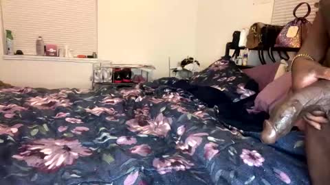 Snapshot of them1616 chatting on 04-12-26, 03:33 them1616 online show from 04-12-26, 03:33