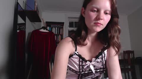 Maddi...   online show from 10-14-25, 07:36