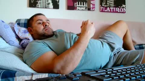 Snapshot of themastercomander chatting on 03-05-25, 01:06 Big Alpha Daddy Master online show from 03-05-25, 01:06