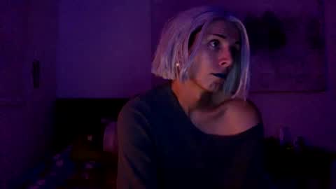 Lucy Lucy online show from 12-27-24, 02:58