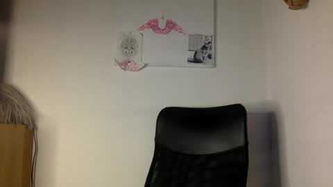 Lucy Lucy online show from 12-30-24, 01:58