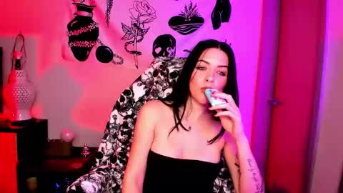 themelrose online show from 11-30-25, 12:14