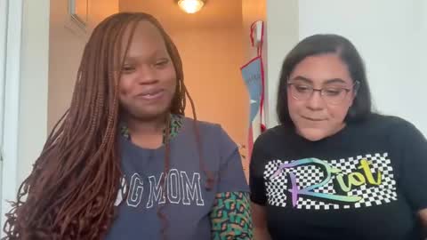 Snapshot of themilfinmama chatting on 01-26-25, 06:48 nicole3 online show from 01-26-25, 06:48