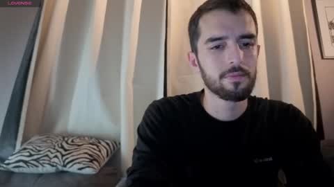 themmistokles online show from 10-23-25, 09:52