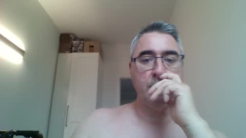 Snapshot of themohican chatting on 04-27-26, 05:00 Themohican online show from 04-27-26, 05:00