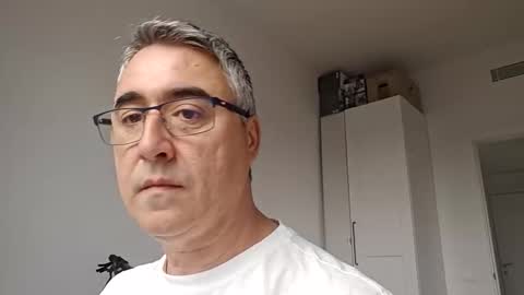 Snapshot of themohican chatting on 05-02-26, 10:20 Themohican online show from 05-02-26, 10:20